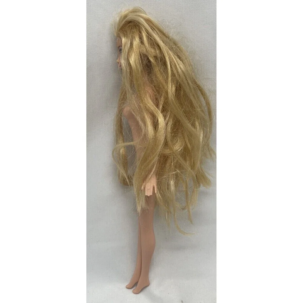 2009 Mattel Princess Barbie Fashionistas Blonde Doll Rapunzel